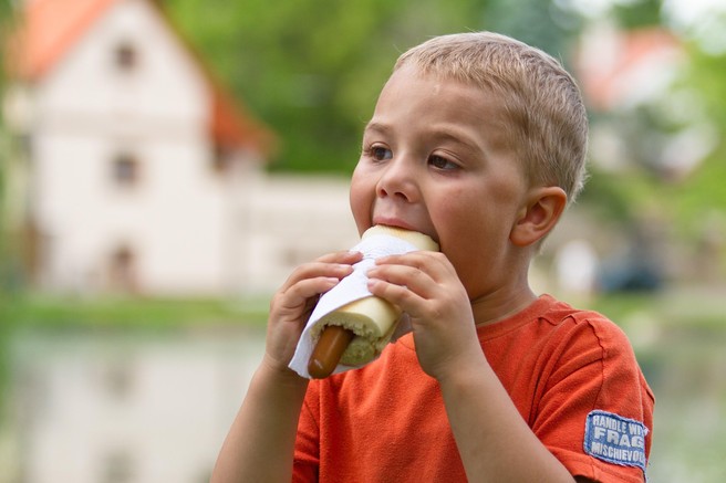 Končno je znano: katere hrenovke so najboljša izbira za vas in vaše otroke?