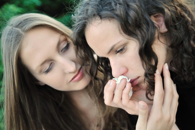 Psihoterapevtka opozarja: "Važno, da ste živi in zdravi" niso primerne besede v kriznih situacijah!