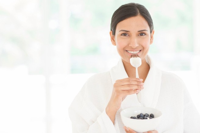 To živilo obnavlja kri in uravnava krvno sliko, ima dvakrat več vitamina C kot borovnice in zelo malo kalorij