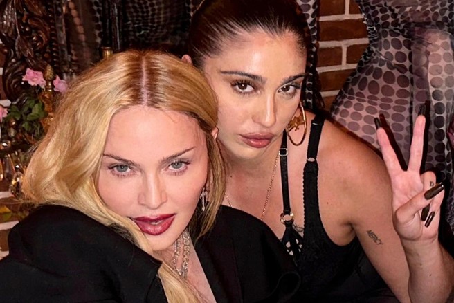 Sokrat pojasnjuje: kaj pomeni, če ima človek malo prijateljev?