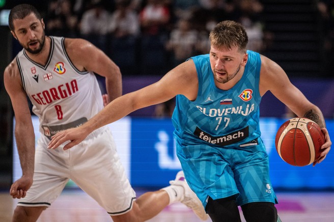 Rekordi: Dončić tretji v zgodovini svetovnih prvenstev z najmanj 34 točkami na prvih dveh tekmah