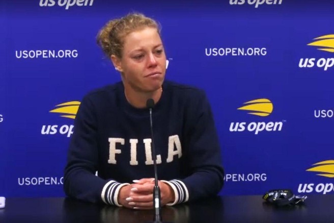 VIDEO: Na OP ZDA Nemka na tiskovni konerenci bruhnila v jok: Obravnavali so me kot goljufivko, bila sem manj kot nič