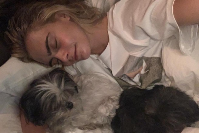 Zdravnik opozarja: TO je 5 običajnih navad, ki uničujejo vaš spanec!