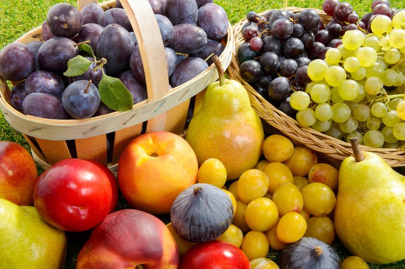 Odpoklic živila: zaradi vsebnosti nevarnih pesticidov se umika priljubljeno sadje (foto: Profimedia)