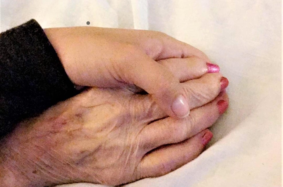 5 dejstev o umiranju, ki jih večina ljudi ne ve: paliativna sestra razkriva, kaj se zares dogaja v zadnjih trenutkih življenja (foto: Profimedia)