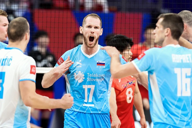 Tine Urnaut „zabil” za zmago nad Ukrajino in Slovenijo popeljal v polfinale EP  v odbojki