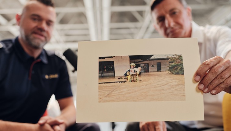 Kdo je junaški gasilec, ki je v poplavah reševal otroke iz vrtca v Mengšu? (foto: Sami Rahim)