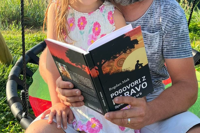 Z nakupom knjige pomagajmo Slovencu, ki se je zaradi poplav znašel v stiski