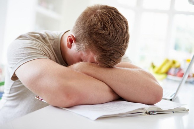 Skrb vzbujajoče: kar tretjina mladostnikov s povišano verjetnostjo depresije