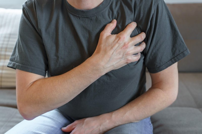 Strokovnjaki so odkrili poseben simptom, ki se pojavi dan pred srčnim infarktom (foto: Profimedia)