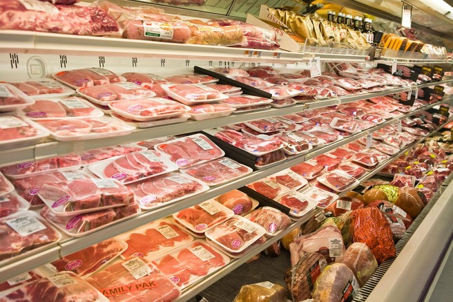 Opozorilo o odpoklicu živila: priljubljeno meso vsebuje nevarno bakterijo