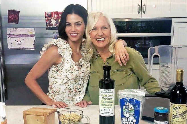 6 korakov, kako se začeti prehranjevati vegansko in triki, ki jih vedo le vegani