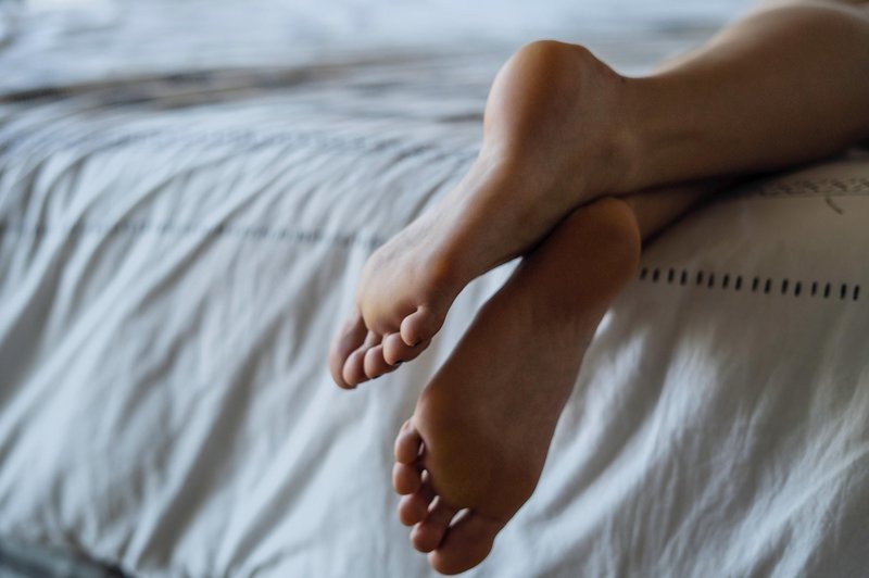 Ste vedeli, da je utrujenost v nogah lahko simtpom resne bolezni? (foto: Profimedia)