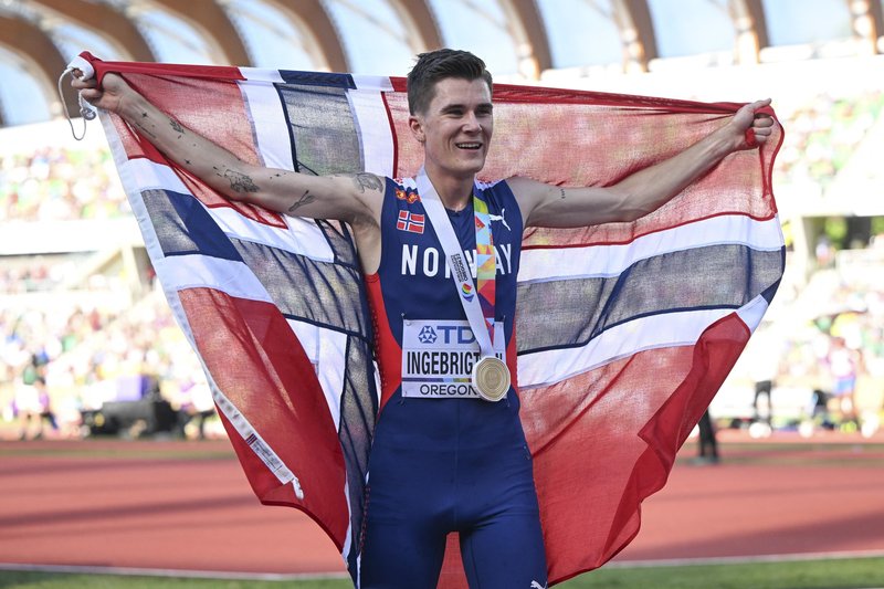 Jakob Ingebrigtsen je na igrah v Tokiu leta 2021 osvojil zlato olimpijsko medaljo v teku na 1500 metrov.