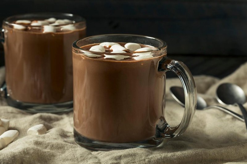 Okusna vroča čokolada, ki je tudi zdravilna: Vsebuje posebno sestavino, ki pomaga pri prehladu (RECEPT) (foto: Profimedia)