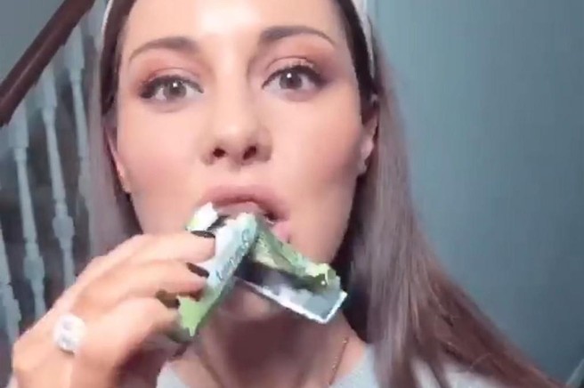 Zdravnik razkriva skrivnost, kako pospešiti hujšanje in preprečiti neprestano hrepenenje po čokoladi