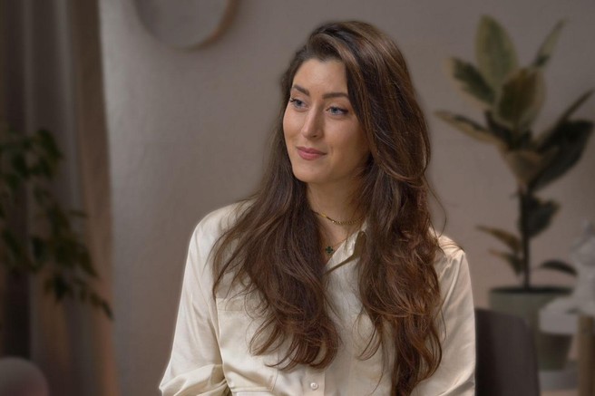 Karin Velikonja: "Joga obraza je veliko več, kot samo tehnika brisanja gub"