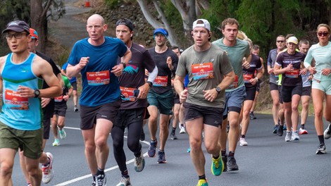 Maraton in srčni infarkt: Kakšna je povezava in kaj je treba upoštevati med tekom na dolge razdalje?