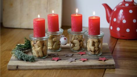 Za sladki december: Sami ustvarite slasten adventni venček s piškoti