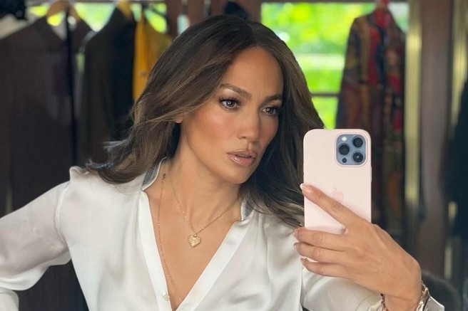 jennifer lopez dela selfie