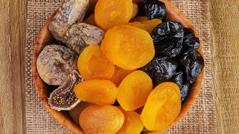Odpoklic živila: suho sadje vsebuje rakotvorne toksine