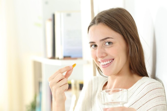 Kako pravilno uživati vitamin D, da ga telo najbolje absorbira? Te štiri stvari so ključne, da lahko občutimo njegov učinek na imunost in kosti.
