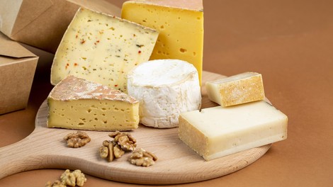 Kateri sir je po mnenju nutricionistov najbolj zdrav?
