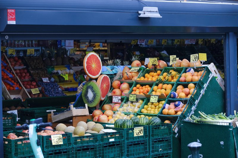 Odpoklic živila: zaradi vsebnosti pesticida se umika priljubljeno sadje (foto: Profimedia)