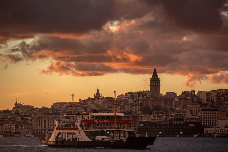 Istanbul - mesto, ki leži na dveh celinah.