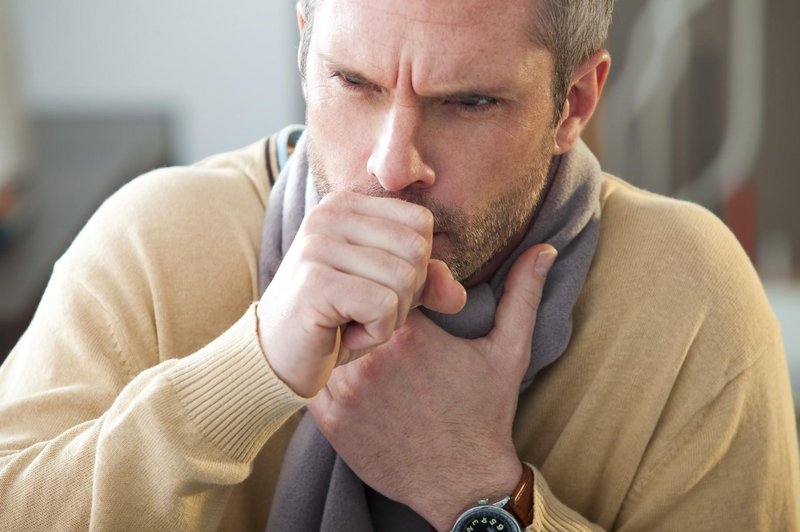 Kateri so pogosti vzroki za trdovraten kašelj? (foto: Profimedia)