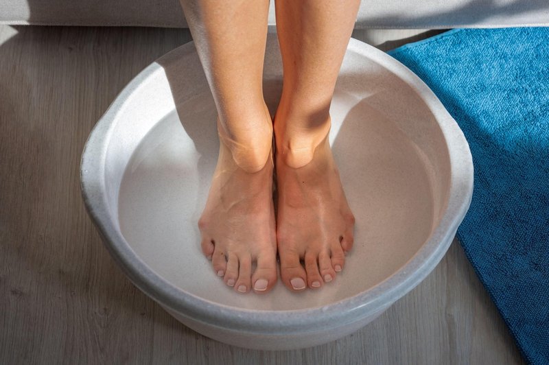 Kaj se zgodi, če stopala vsak dan namakate v kisu (foto: Profimedia)