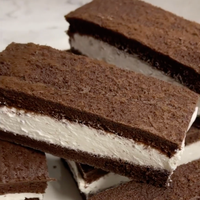 Tako pripravite domače Kinder Milch-Schnitte, ki bodo navdušile vse sladkosnede