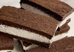 Tako pripravite domače Kinder Milch-Schnitte, ki bodo navdušile vse sladkosnede