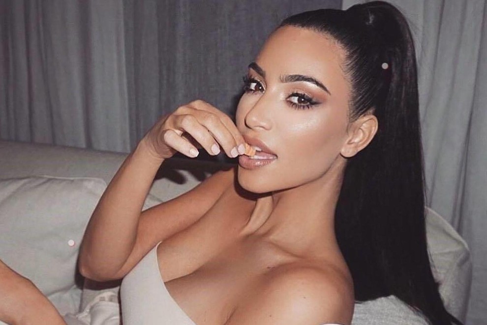 Kim Kardashian jemlje prehransko dopolnilo