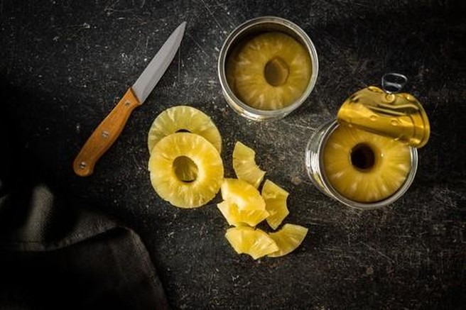 Konzerviran ananas.