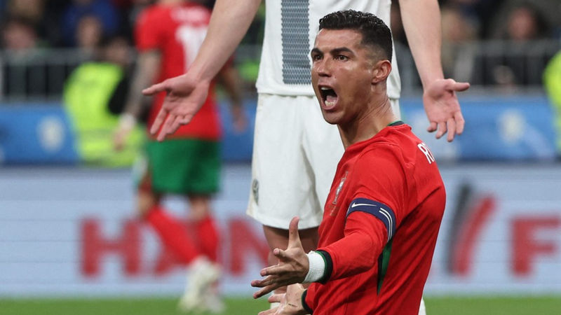 Porazov ne prenaša najbolje: tako se je po koncu tekme obnašal užaljeni Cristiano Ronaldo (VIDEO)