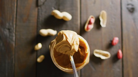 Zakaj je arašidovo maslo težko pogoltniti?