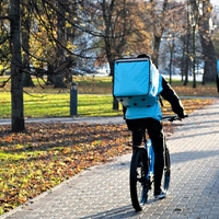 Teh živil nikoli ne bi smeli naročiti prek dostave: hitro se pokvarijo in prinesejo vam lahko zdravstvene težave