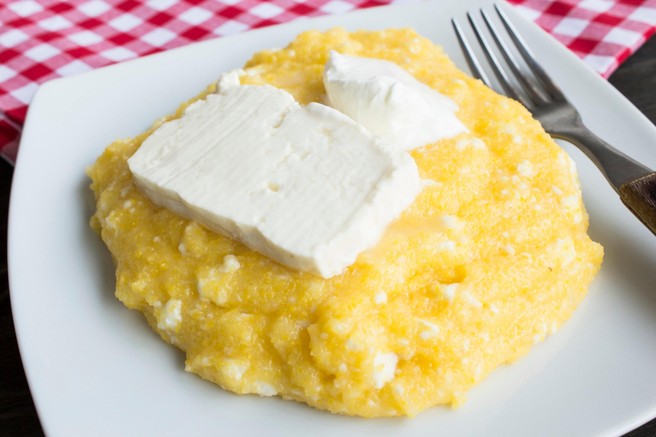 Kuhana polenta s sirom