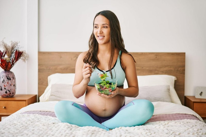 Zdrava prehrana za nosečnice: nahranite sebe in svojega bodočega otroka (foto: Profimedia)