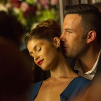 "Poročila sem se z odvisnikom od seksa: v solzah sem stopila pred oltar, to, kar je počel vsako jutro, pa je na koncu uničilo moj zakon"