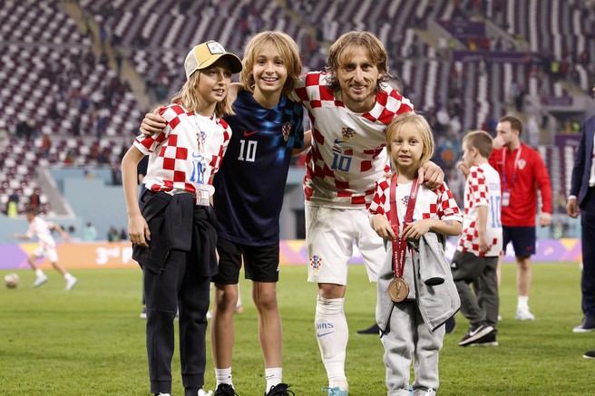 luka modrić z otroki