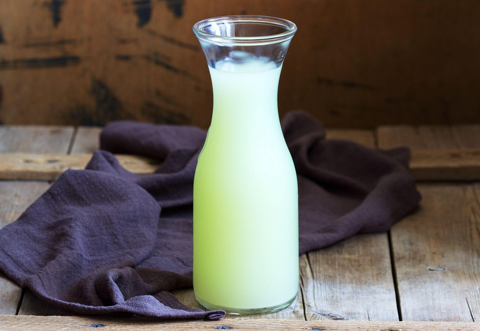 Če želite gladko, sijočo in mladostno kožo na rokah, dvakrat tedensko pred spanjem svoje dlani približno 10 minut namakajte v …