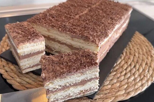 Kremasta piškotna torta