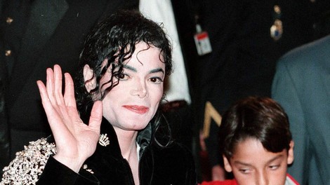 Ko so zdravniki videli Michaela Jacksona na obdukcijski mizi, so bili šokirani: ni imel las, tetoviral pa si je to