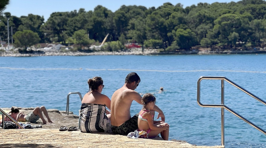 Previdno pri potovanju po Evropi: v številnih državah resna grožnja z nevarnim virusom (foto: Profimedia)