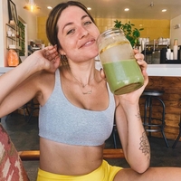 "Detoks smuti" za jetra: recept nutricionistke, ki pomaga premagati spomladansko utrujenost