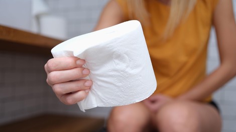 Higiena po veliki potrebi: toaletni papir je v resnici slaba rešitev