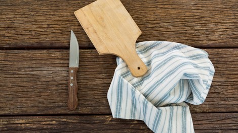 Kuhinjske krpe bodo kot nove: skrivnost brezhibne čistoče je v eni sami sestavini