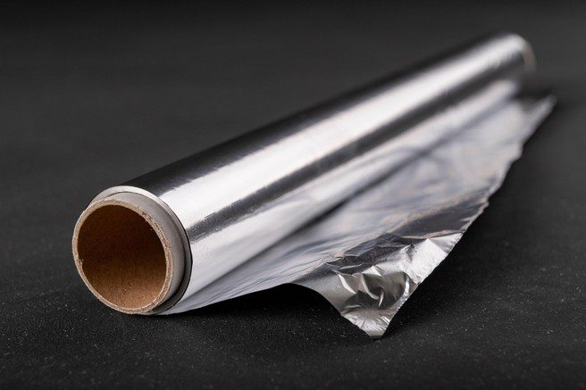Aluminijasta folija